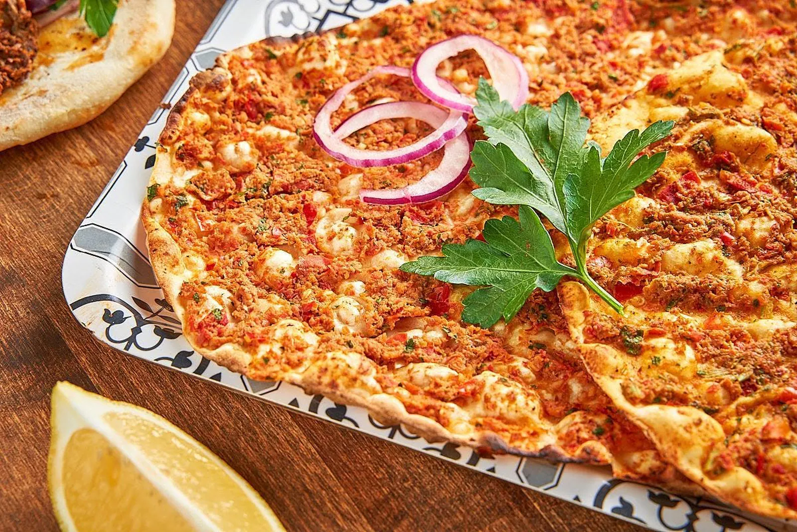 Frischer Lahmacun